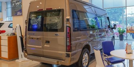 Ford Transit 2022 2023 Tại Hà Đông