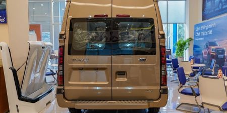 Ford Transit 2022 2023 Tại Hà Đông