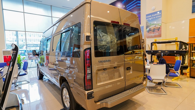 Ford Transit 2022 2023 Tại Hà Đông