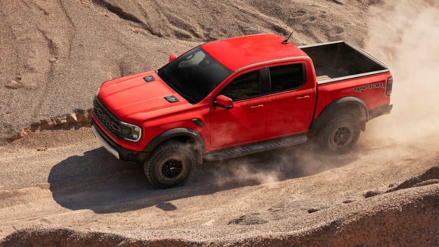 Ford Ranger Raptor 2023 màu đỏ mới