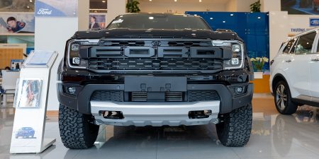 Đầu Xe Ford Ranger Raptor Màu Đen Mới 2024 2025 tại Ford Thăng Long