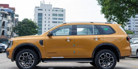 Ngoại Thất Ford Everest Wildtrak Mới 2024 màu Vàng