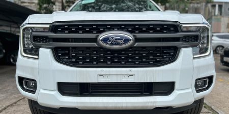 Đèn Xe Ford Ranger XLS Mới 2024 Màu Trắng