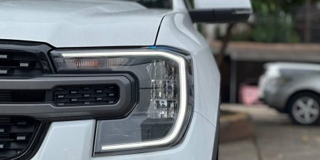 Đèn Xe Ford Ranger XLS Mới 2024 Màu Trắng