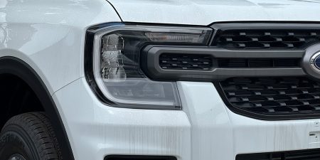 Đèn Xe Ford Ranger XLS Mới 2024 Màu Trắng