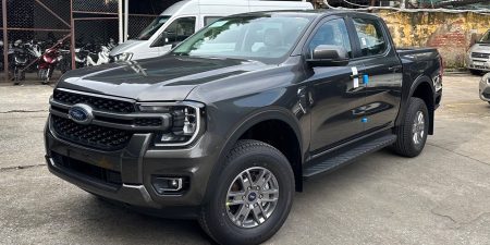 Xe Ford Ranger XLS Mới 2024 Màu Xám