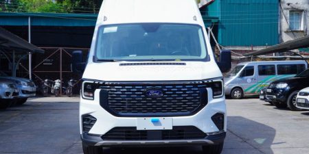 Đầu Xe Ford Transit 16 Chỗ Premium mới nhất Trắng Mới