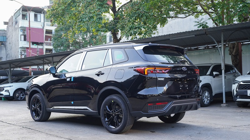 Hông Xe Ford Territory Sport Mới màu đen 2025
