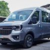 Ngoại Thất Ford Transit Trend 16 Chỗ Màu Bạc Mới