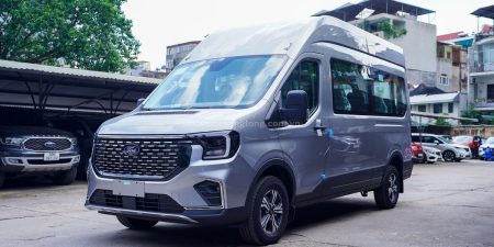 Ngoại Thất Ford Transit Premium 16 Chỗ Màu Bạc Mới