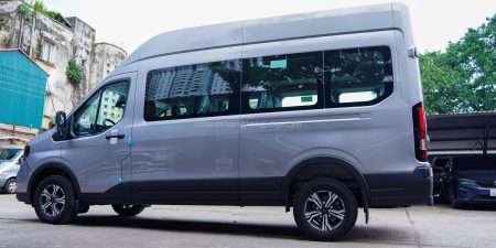 Ngoại Thất Ford Transit Premium 16 Chỗ Màu Bạc Mới